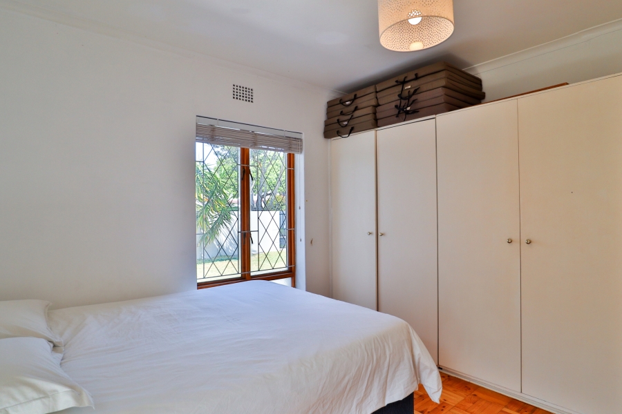 To Let 4 Bedroom Property for Rent in Meadowridge Western Cape